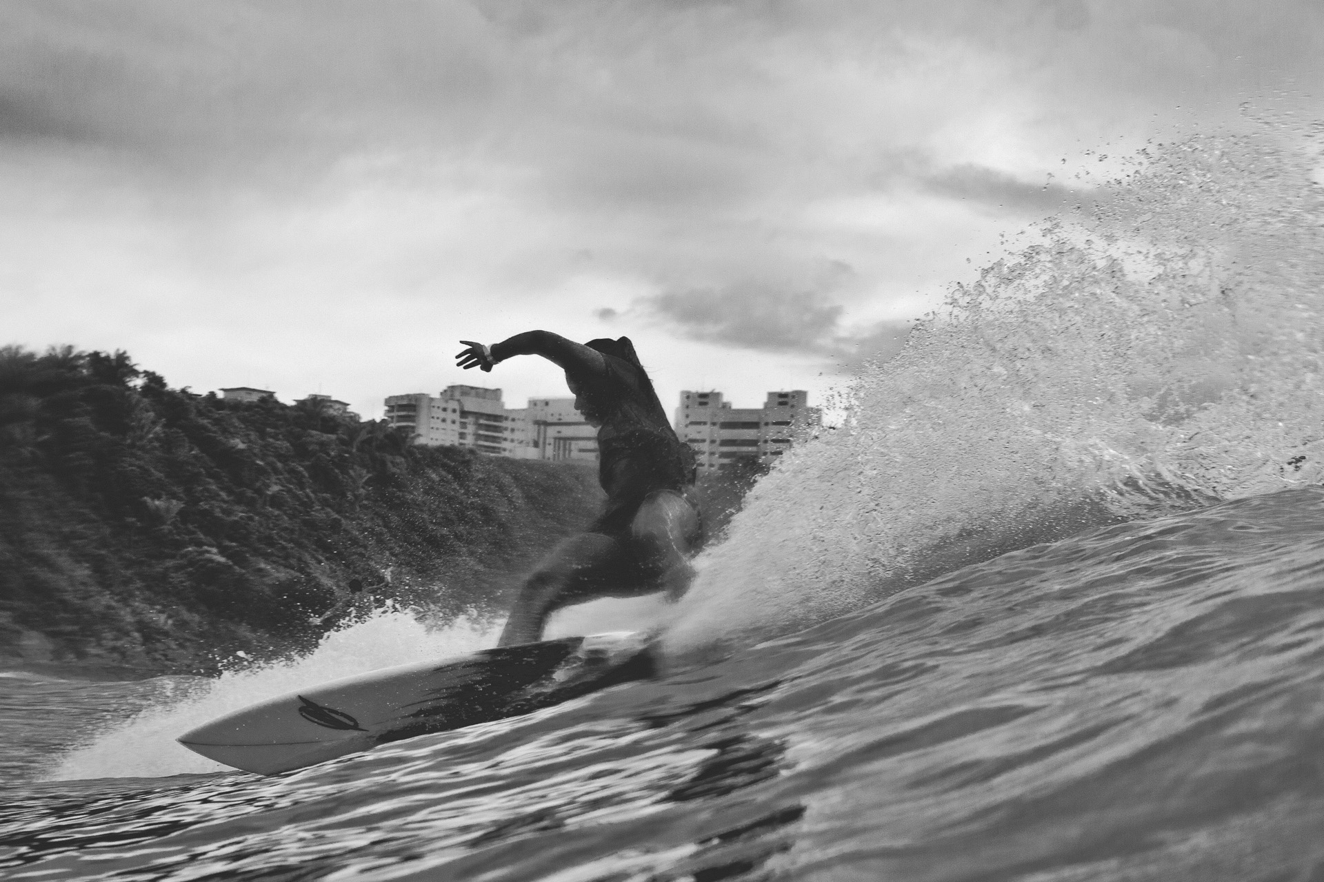 Maior swell de inverno e outras notícias do surf