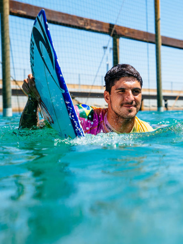 Quem são os brasileiros na elite do surf mundial em 2022