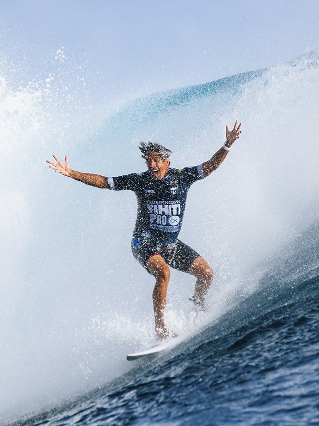 Miguel Pupo tem vitória histórica em Teahupo´o