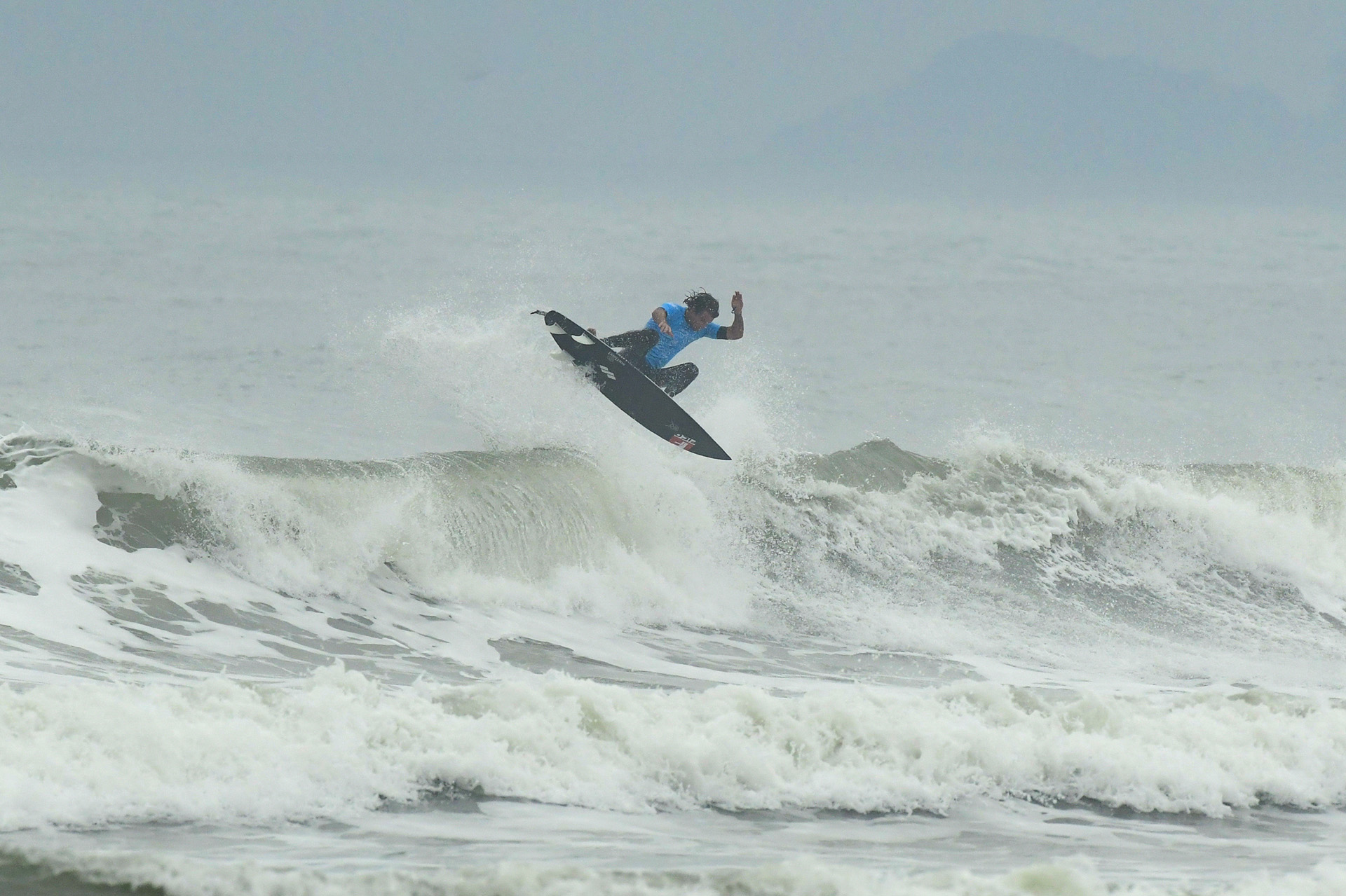 Matheus Navarro_CircuitoBancoDoBrasilDeSurfe_ImbitubaDia5_MarcioDavidPhoto00030147