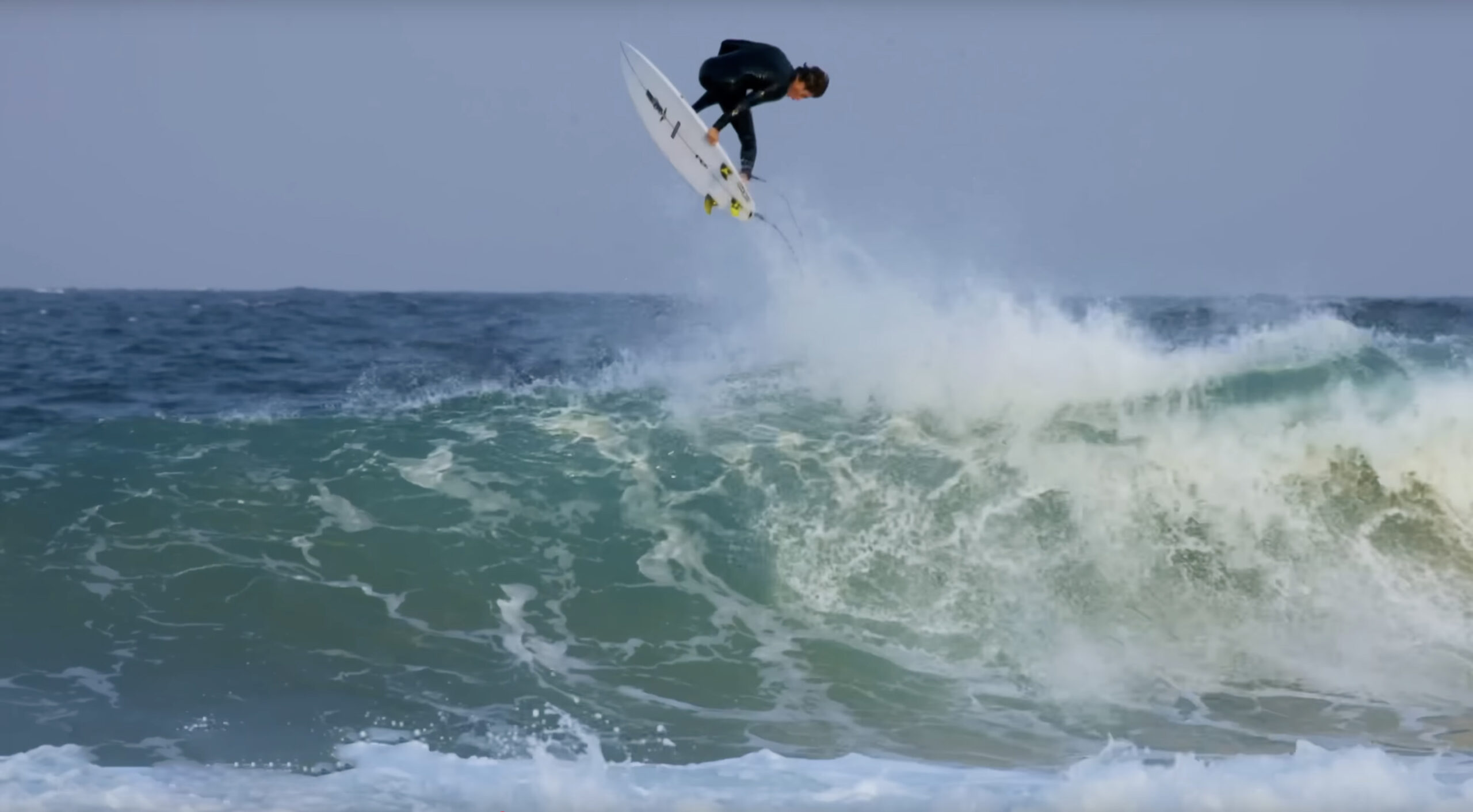 Mateus Herdy surfando em Snapt 5
